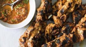 Recipe: For juicier Turkish grilled chicken skewers, think strips not … – SaskToday.ca