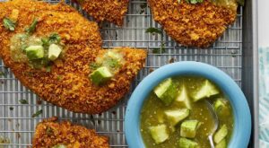 These Baked Chicken Breasts Are Breaded in Corn Chips—Get the Recipe – Yahoo Entertainment