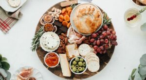 This Baked Brie Charcuterie Board Is Your New Go-To Holiday … – Camille Styles
