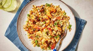 This 5-Ingredient Spicy Shrimp with Cauliflower Rice Has 26 Grams … – EatingWell