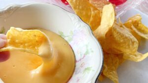 Make This Gooey, Stretchy Cheese Sauce With Lemon Juice and … – Lifehacker