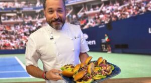 US Open chicken sandwich recipe from a native New Yorker and Michelin-starred chef – GMA
