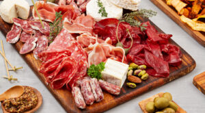 The Best Charcuterie Boards To Impress Your In-Laws – Daily Meal