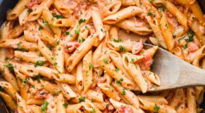 30-Minute Pink Sauce Pasta Recipe – The Recipe Critic