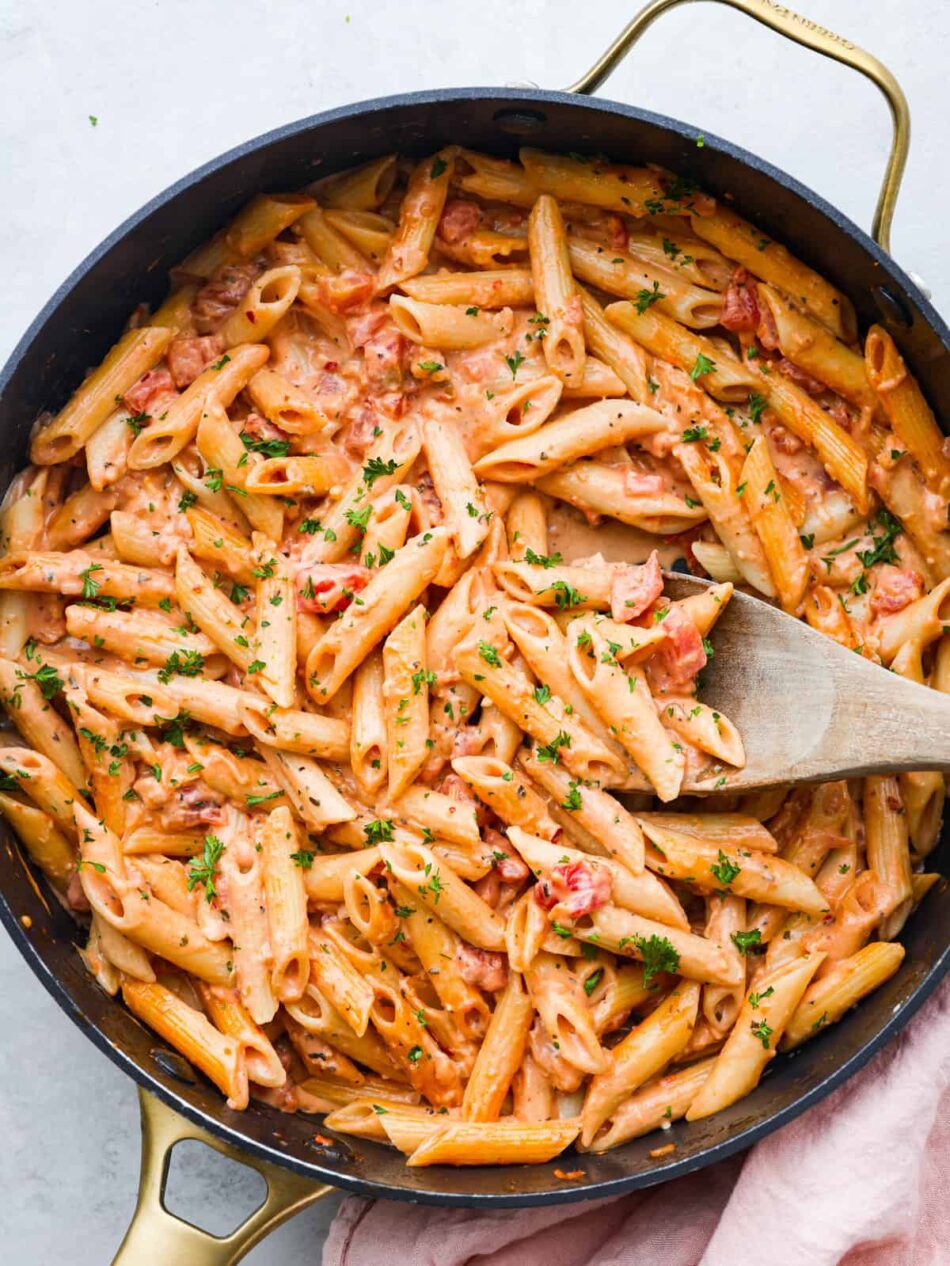 30-Minute Pink Sauce Pasta Recipe – The Recipe Critic