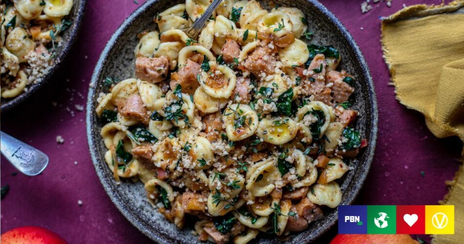 This Apple, Kale, And Sausage Pasta Marries Sweet With Savory (And It’s Vegan)