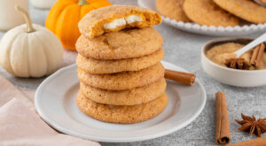 Pumpkin Cheesecake Cookies Are *The* Ultimate Fall Treat