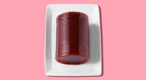 All About Canned Cranberry Sauce: the Good, the Bad, and the Jelly