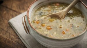 Chicken soup is ‘comforting, filling and easy to make’ with 6-ingredient recipe
