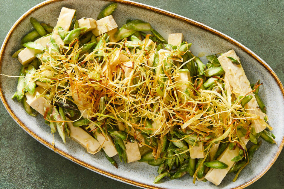 Tofu and Asparagus With Frizzled Leeks Recipe