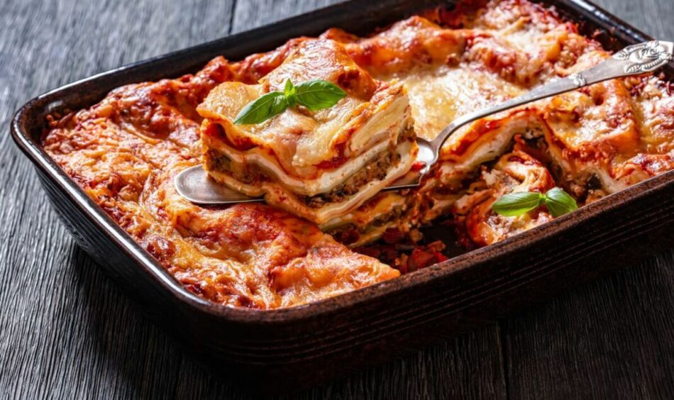 Follow ‘easiest ever’ classic lasagne recipe for ‘delicious