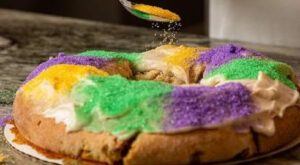 Top Vegan King Cakes for Mardi Gras 2022 | PETA