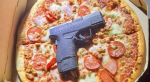 A sausage-and-bacon pizza topped with a loaded handgun gets four people arrested | Boing Boing